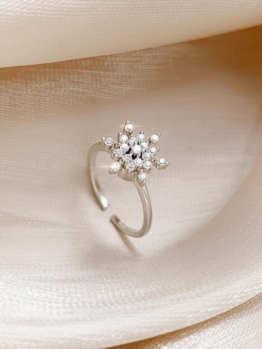 White Copper+ Cubic Zirconia White Flower Trend Ring/Free Size Ring