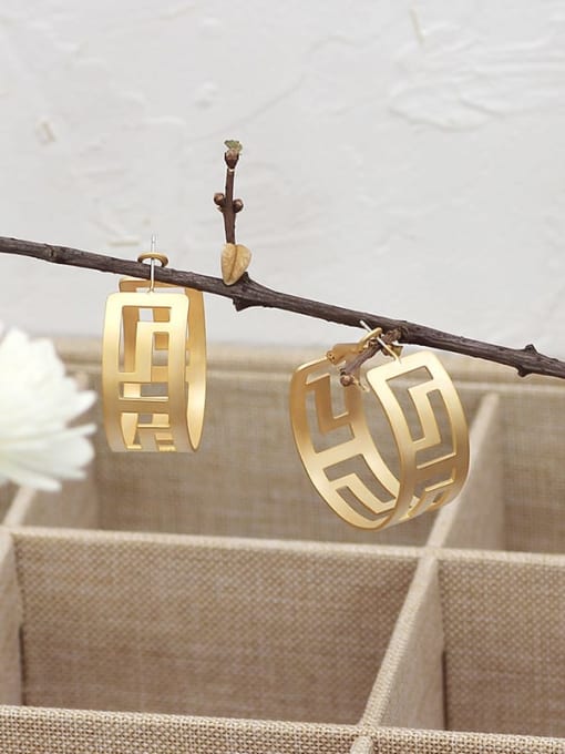 Dumb gold Copper Hollow Geometric Minimalist Huggie Trend Korean Fashion Earring