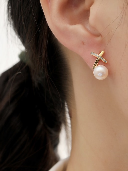 HYACINTH Brass Imitation Pearl Cross Minimalist Stud Earring 1