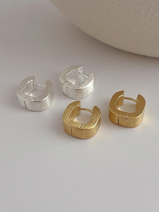 ZRUI Brass Geometric Minimalist Huggie Earring 2
