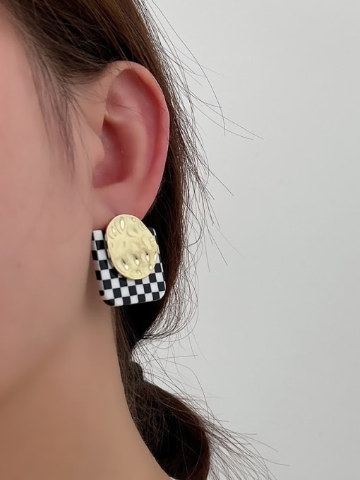 ZRUI Alloy Resin Geometric checkerboard Vintage Stud Earring 1