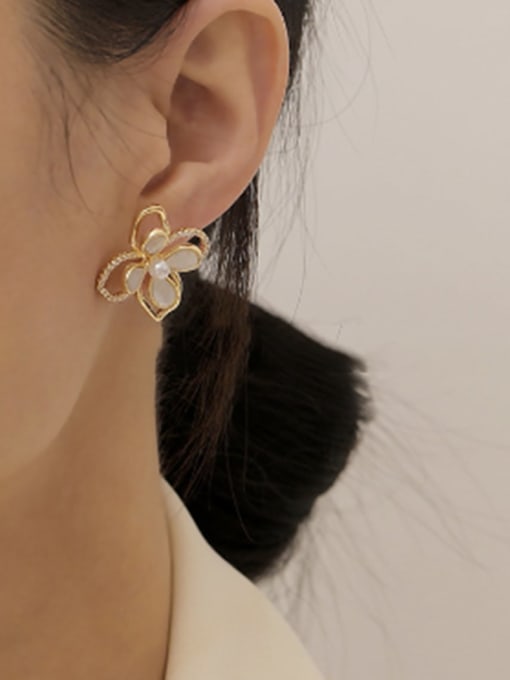 HYACINTH Brass Shell Flower  Cubic Zirconia Vintage Stud Trend Korean Fashion Earring 1