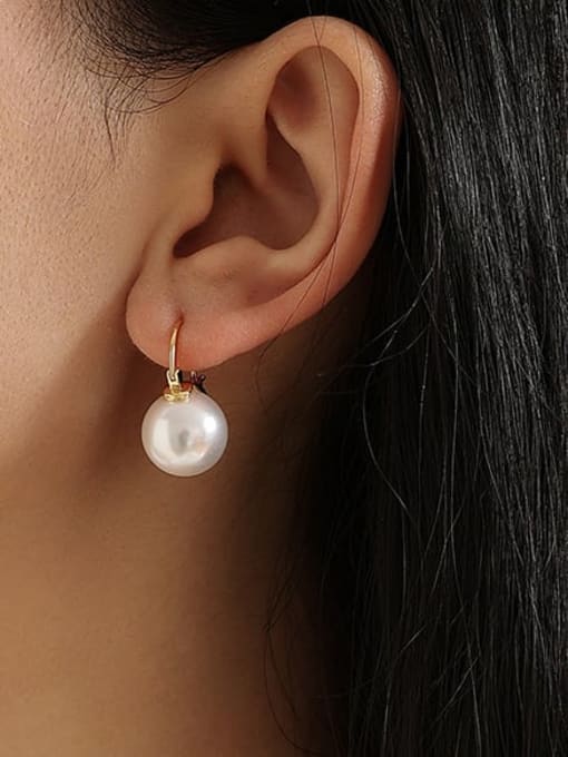 Five Color Brass Imitation Pearl Round Minimalist Huggie Earring 1