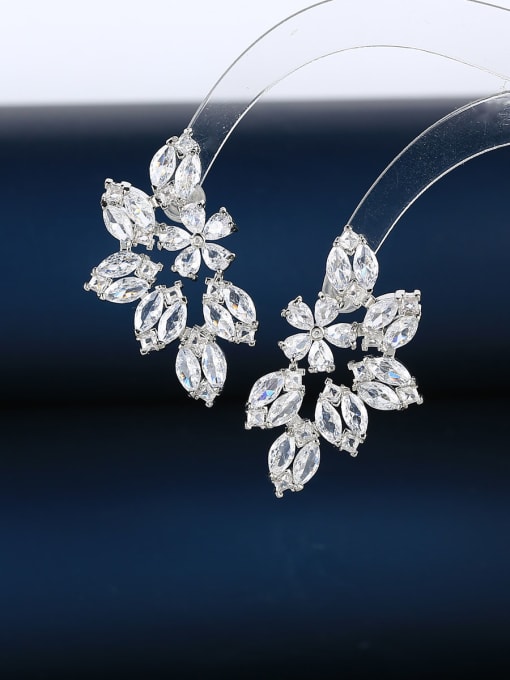white Brass Cubic Zirconia Flower Luxury Stud Earring