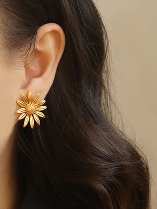 ACCA Brass Flower Minimalist Stud Earring 1