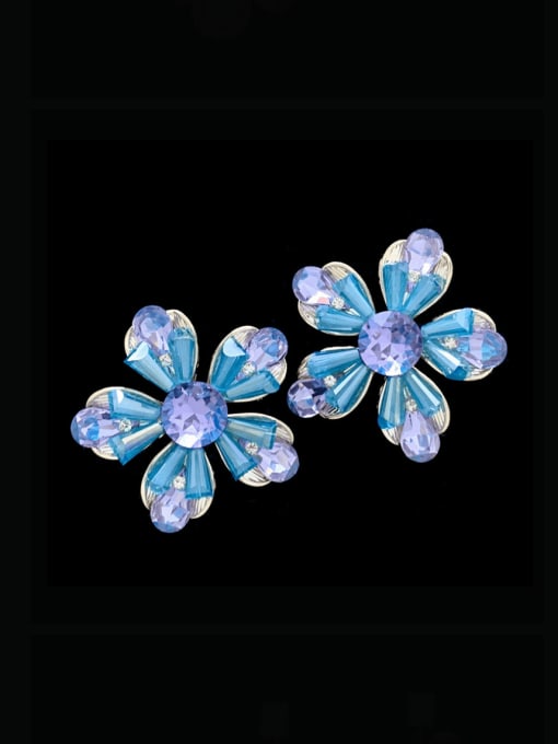 SUUTO Zinc Alloy Cubic Zirconia Flower Luxury Cluster Earring 2
