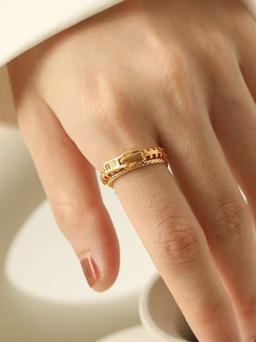 ACCA Brass Smooth Cross Vintage Midi Ring 1
