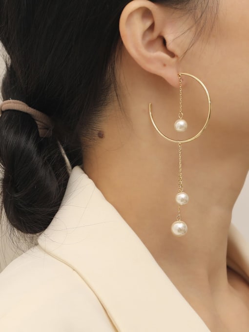 HYACINTH Brass Imitation Pearl Geometric Trend Huggie Earring 1