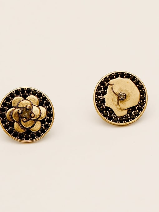 Gujin Brass Asymmetrical Flower Vintage Stud Trend Korean Fashion Earring