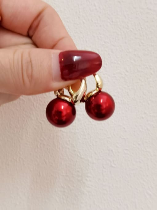 14K golden red pearl Brass Imitation Pearl Geometric Minimalist Huggie Earring