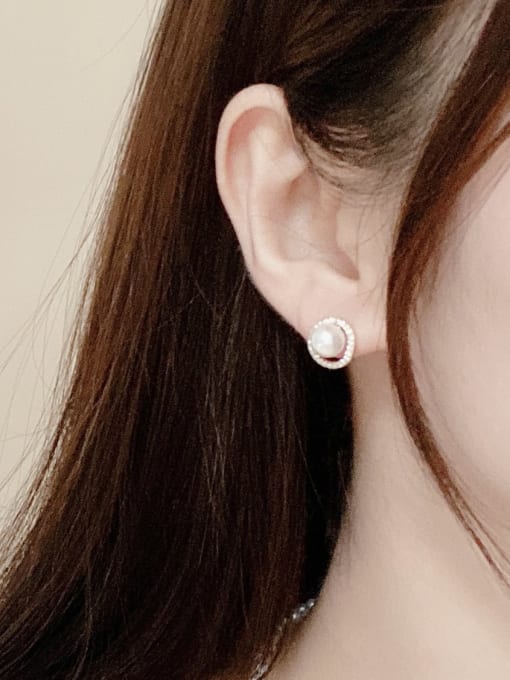 ZRUI Brass Imitation Pearl Minimalist Round  Bead Set Stud Earring 1