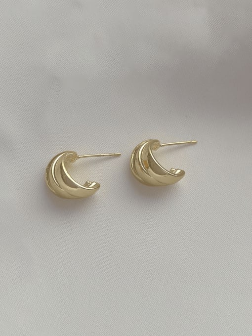 H190 Gold Asymmetric Brass Geometric Minimalist Stud Earring