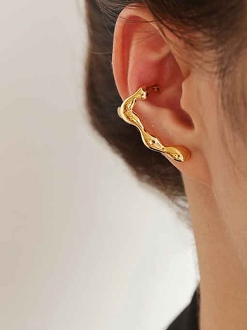 ACCA Brass Irregular Minimalist Single Earring 1