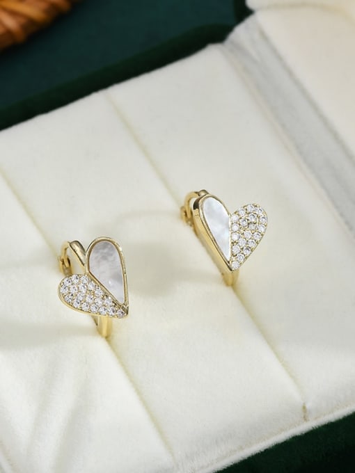 Gold ed65842 Brass Cubic Zirconia Heart Dainty Stud Earring