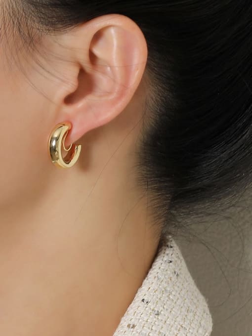 HYACINTH Brass Smooth Geometric Minimalist Clip Earring 1