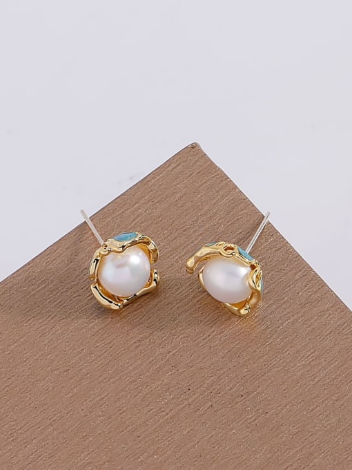 HYACINTH Brass Imitation Pearl Flower Minimalist Stud Earring 3