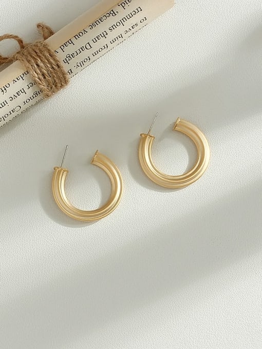 HYACINTH Copper C-shaped geometric minimalist study Trend Korean Fashion Earring 1