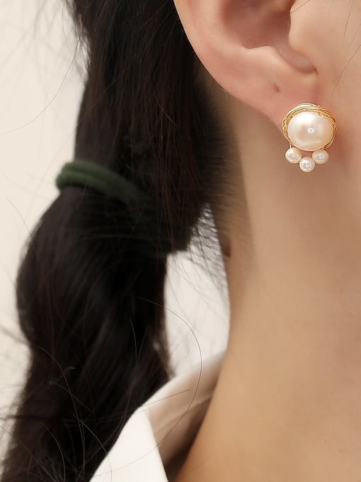 HYACINTH Brass Imitation Pearl Heart Minimalist Stud Earring 1