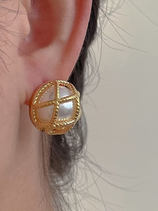 ZRUI Brass Imitation Pearl Geometric Minimalist Stud Earring 1