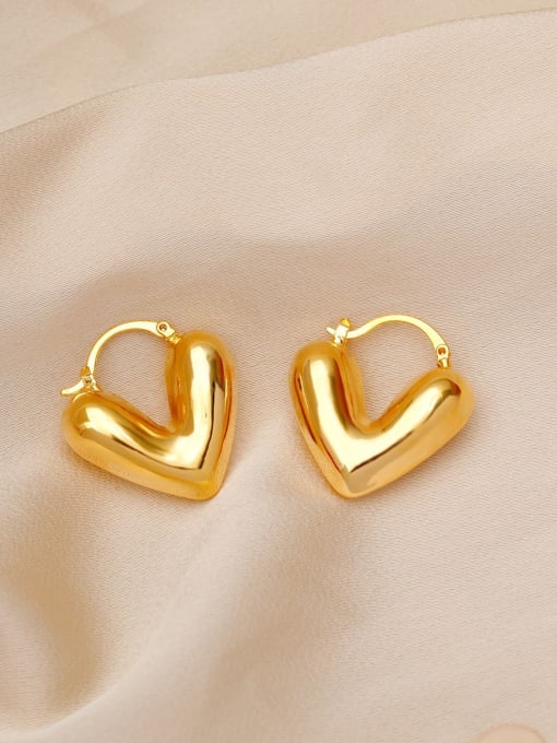 18K Gold Heart shaped Ear Buckle Brass Heart Minimalist Huggie Earring