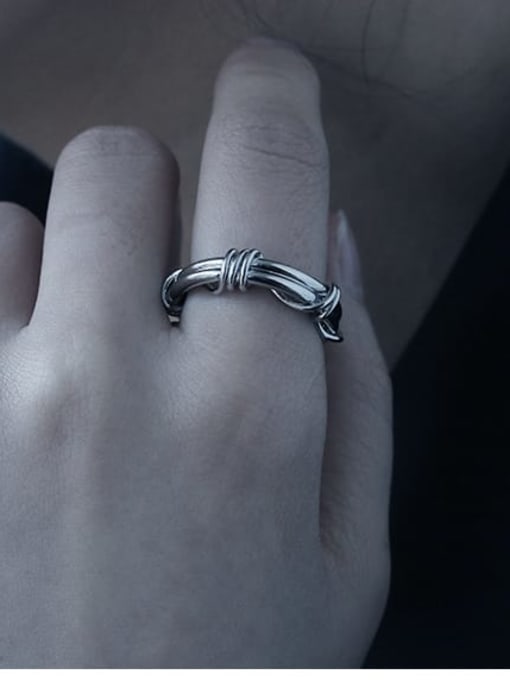 TINGS Brass Geometric knot Minimalist Band Ring 1