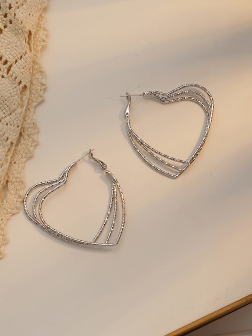 white K Copper Hollow Heart Minimalist Multi-layer Stud Trend Korean Fashion Earring
