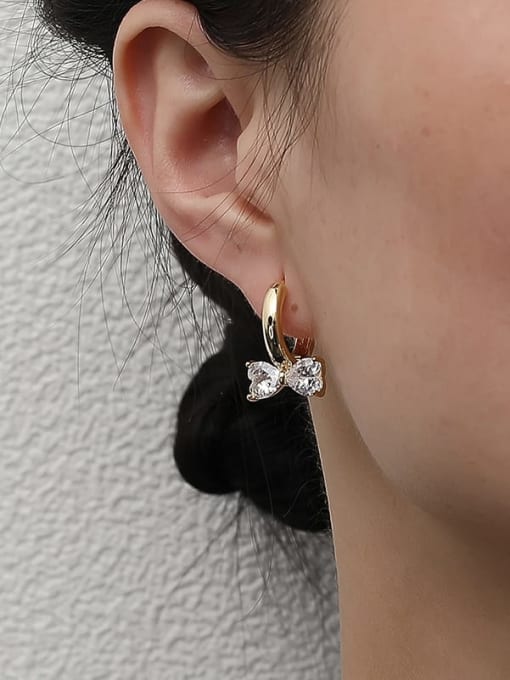 HYACINTH Brass Cubic Zirconia Bowknot Minimalist Huggie Earring 1