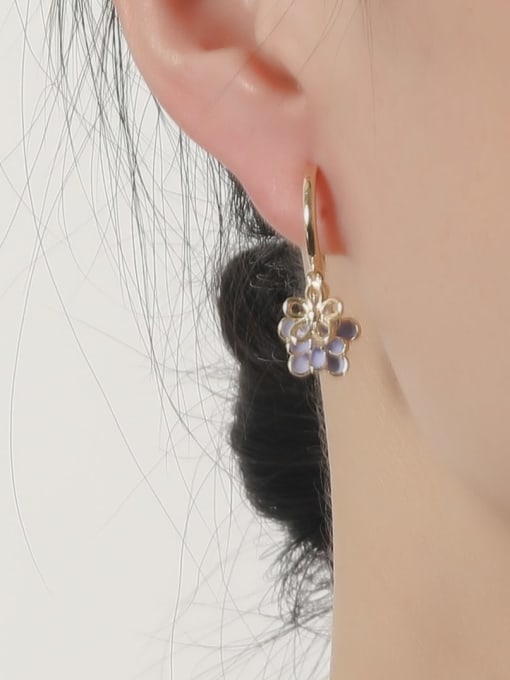 HYACINTH Brass Enamel Flower Minimalist Huggie Earring 1