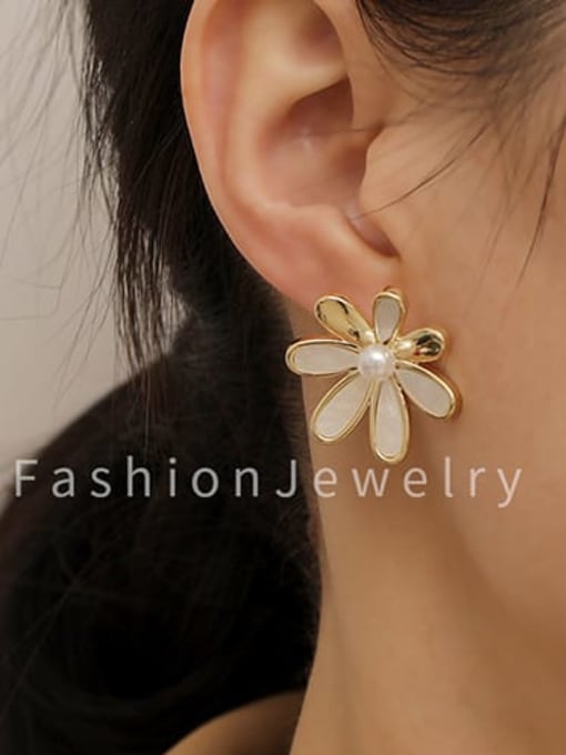 HYACINTH Brass Shell Geometric Minimalist Stud Trend Korean Fashion Earring 2