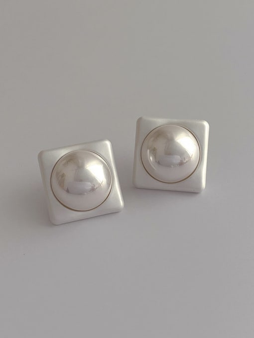 H60 square pearl Brass Flower Minimalist Stud Earring