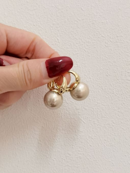 14k Gold champagne Pearl Brass Imitation Pearl Geometric Minimalist Huggie Earring