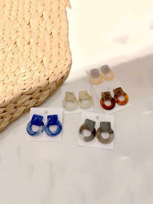 ZRUI Resin Geometric square and circle stitching Vintage Stud Earring 1
