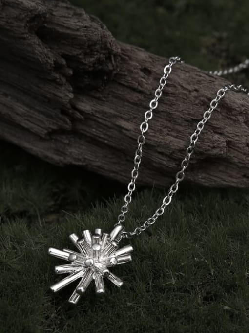 TINGS Titanium Steel Flower Trend Necklace 2