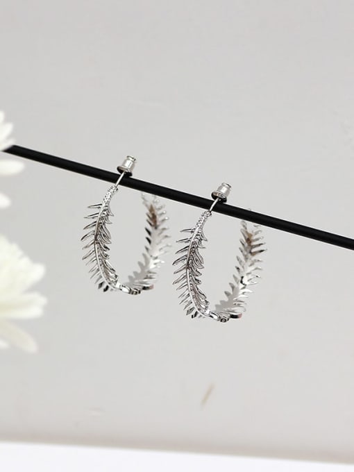 White K Copper aesthetic C shaped fishbone Trend Korean Fashion Earrings