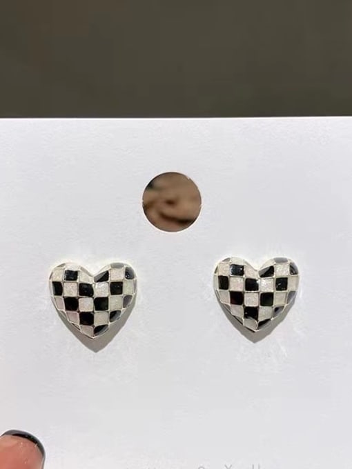 Checkerboard Love Earrings Copper Alloy Enamel Heart Trend Stud Earring