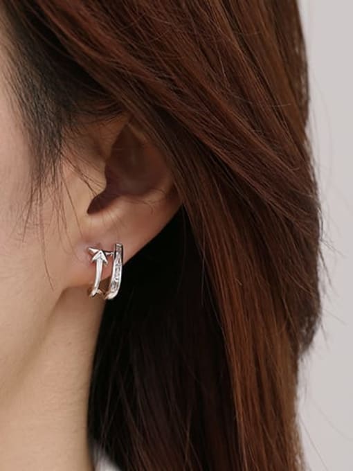 ACCA Brass Rhinestone Star Minimalist Stud Earring 2
