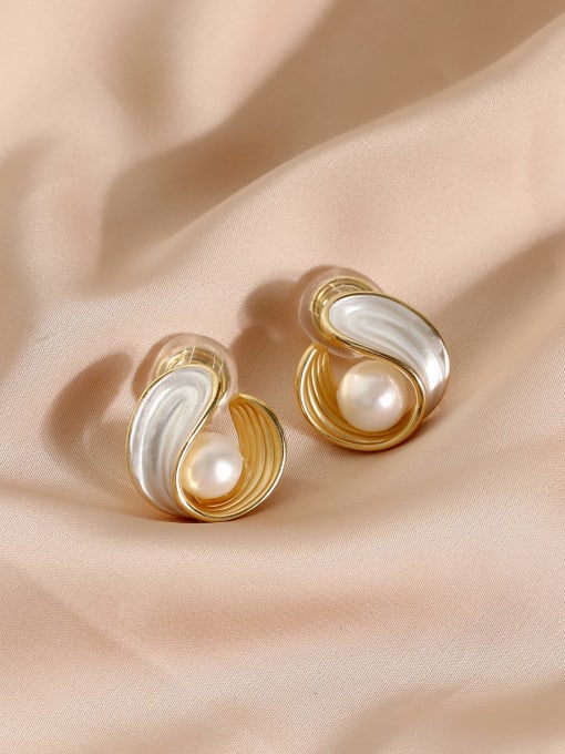14k gold Brass Imitation Pearl Enamel Geometric Minimalist Clip Earring