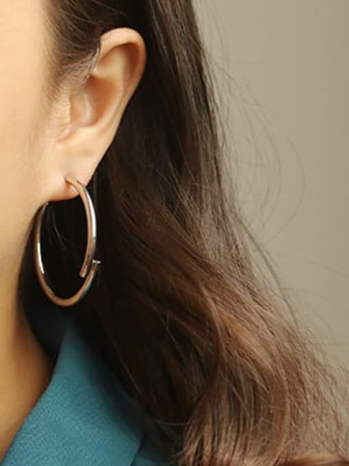 ACCA Brass Smooth Geometric Minimalist Hoop Earring 2