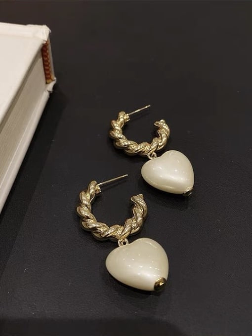 ZRUI Copper Alloy Freshwater Pearl Heart Trend Hook Earring 0