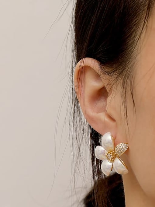 HYACINTH Brass Shell Flower Vintage Stud Trend Korean Fashion Earring 1