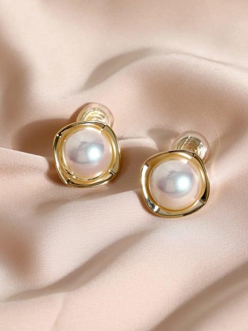 HYACINTH Brass Imitation Pearl Square Minimalist Clip Earring 3