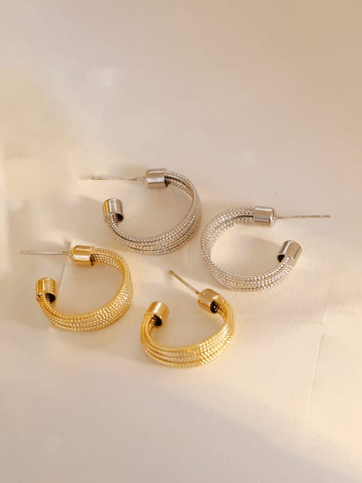 HYACINTH Brass Weave Minimalist Stud Earring 1