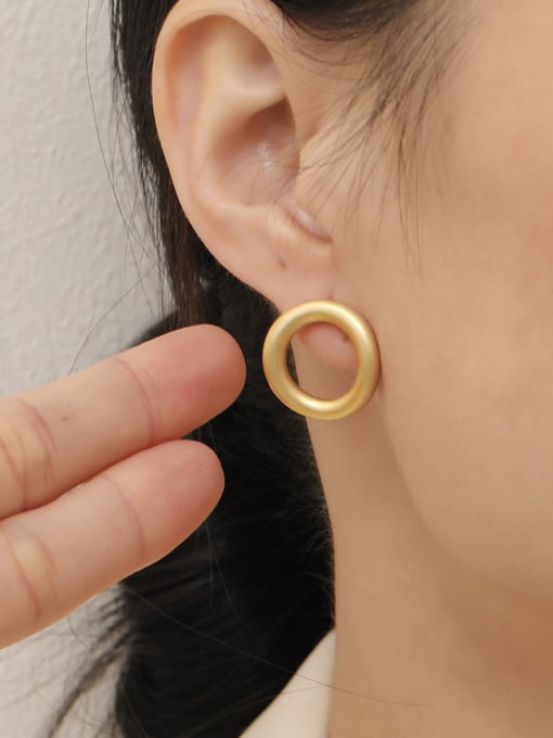 HYACINTH Brass Geometric Minimalist Stud Earring 1
