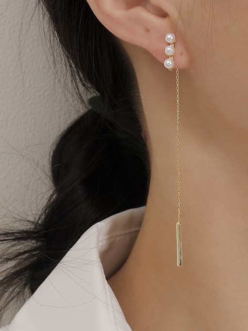 HYACINTH Brass Imitation Pearl Tassel Minimalist Threader Earring 1