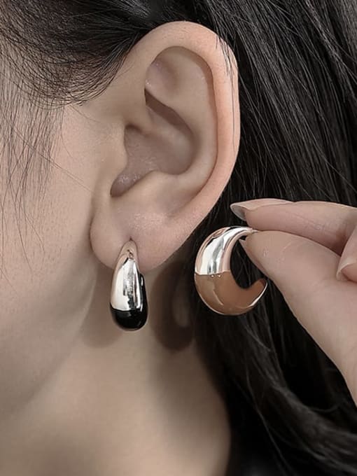 TINGS Brass Enamel Geometric Minimalist Stud Earring 2