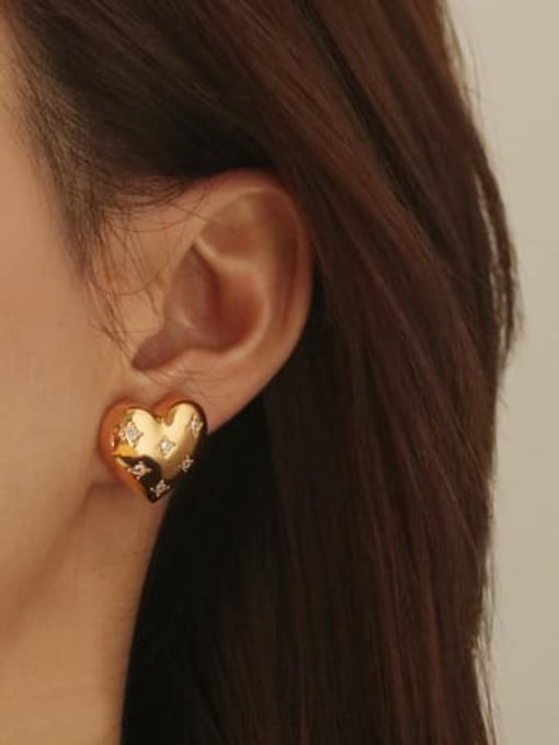 ACCA Brass Rhinestone Heart Minimalist Stud Earring 1