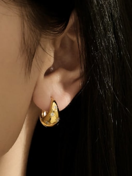 ACCA Brass Geometric Minimalist Huggie Earring 1