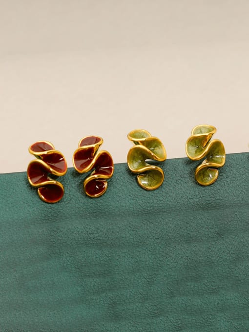 HYACINTH Brass Enamel Flower Minimalist Stud Earring 1
