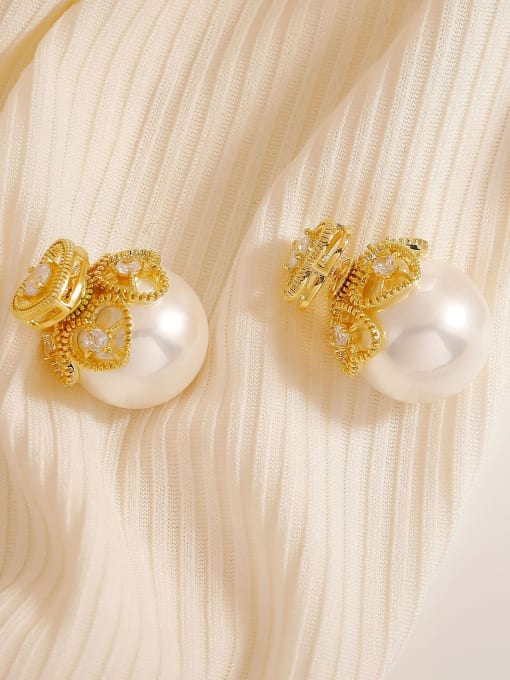 HYACINTH Brass Imitation Pearl Heart Dainty Stud Earring 1