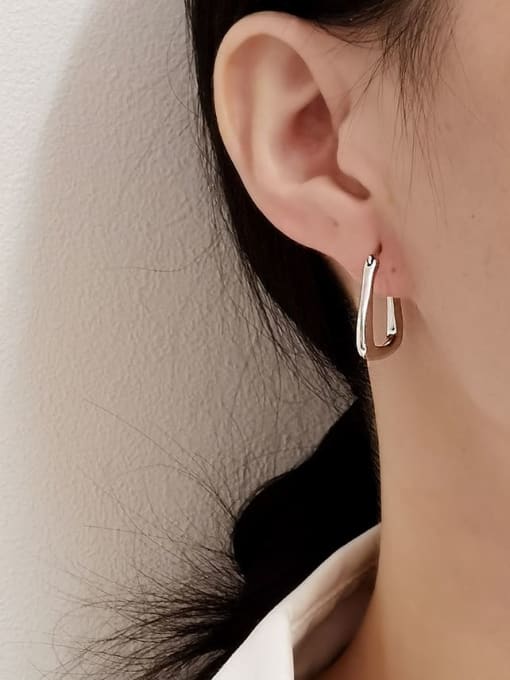 HYACINTH Brass Geometric Minimalist Stud Earring 1